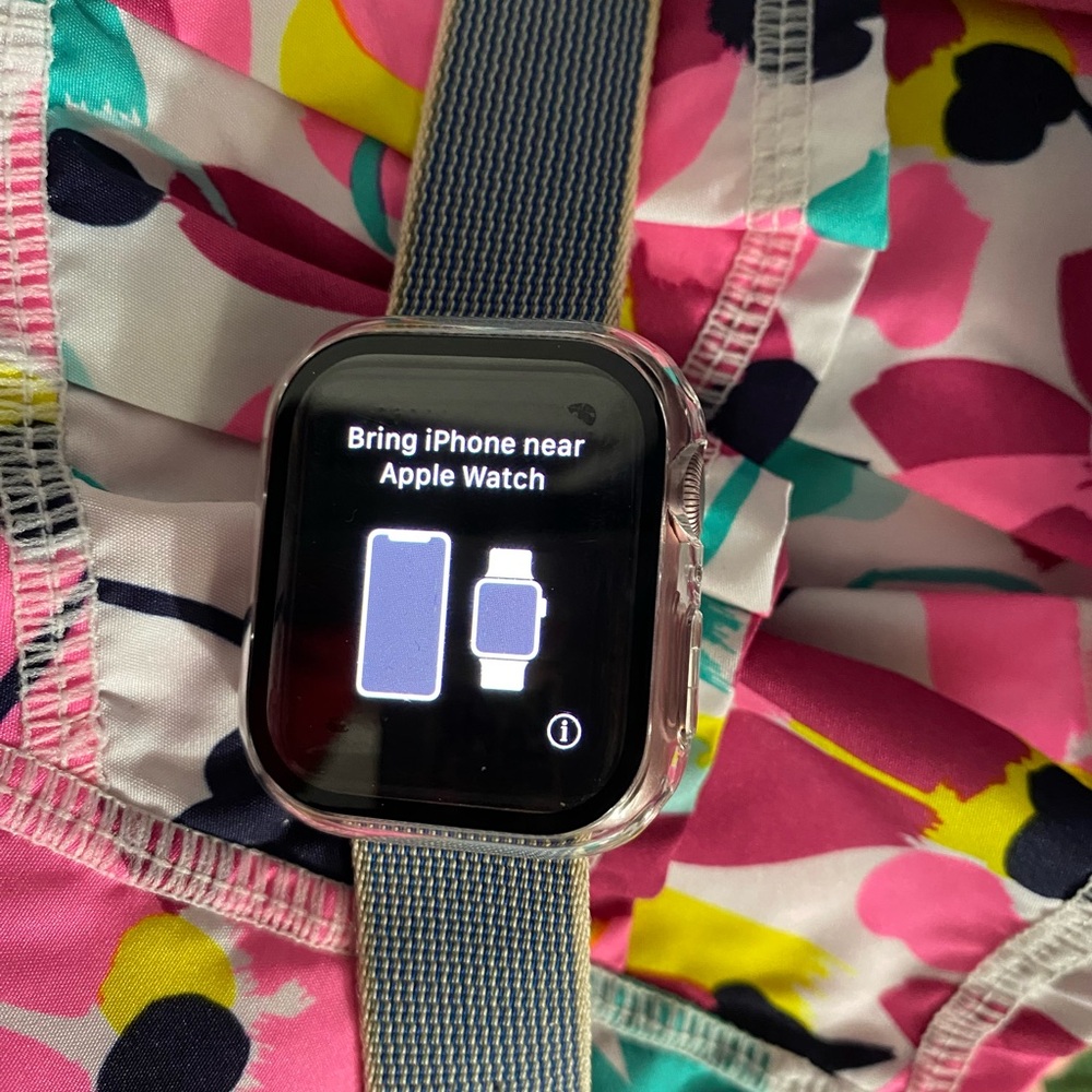 Apple Watch rose gold and Cream Woven Band
